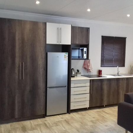 Mayberrypark Guest Lodge Alberton Extérieur photo