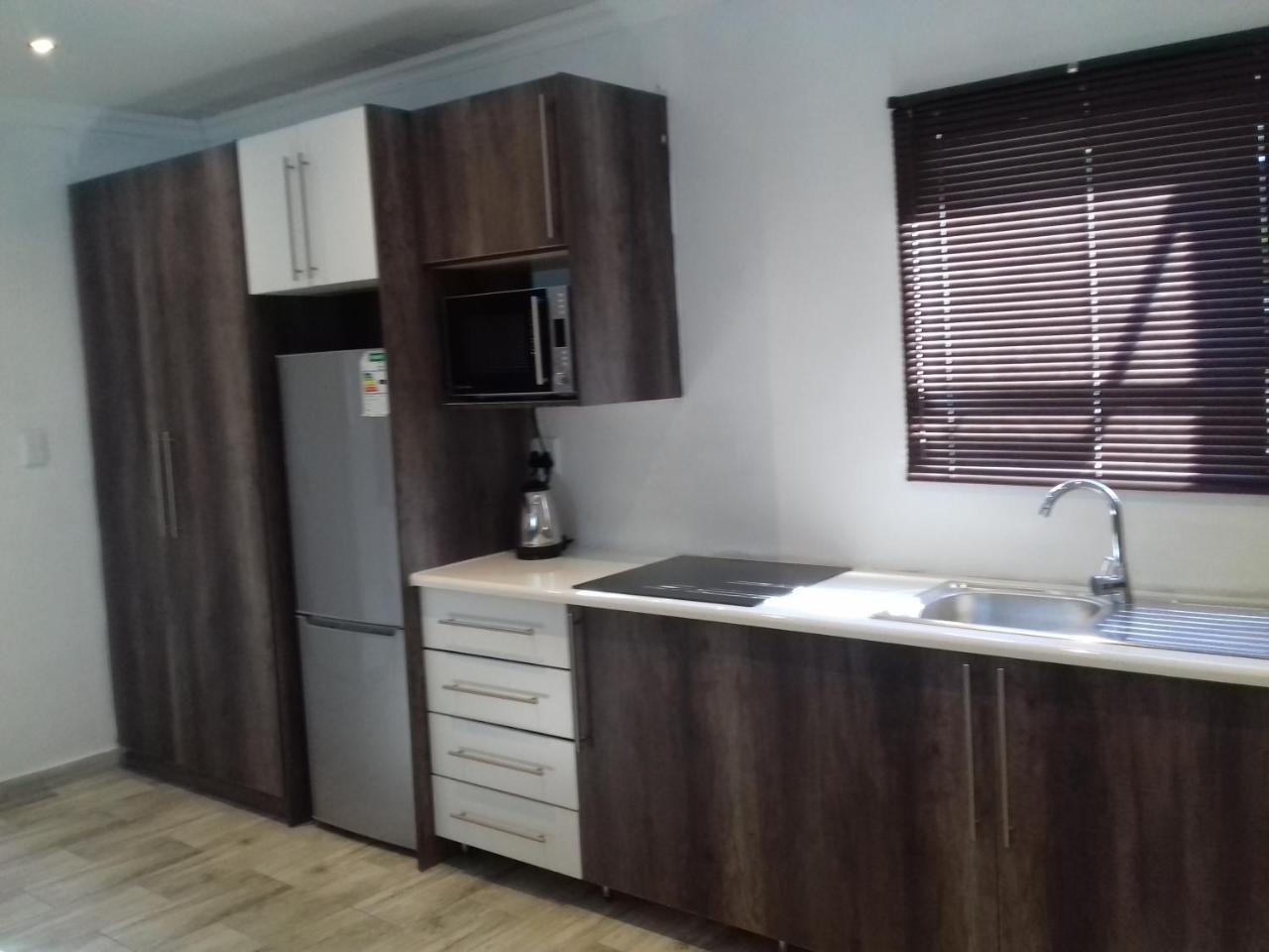 Mayberrypark Guest Lodge Alberton Extérieur photo